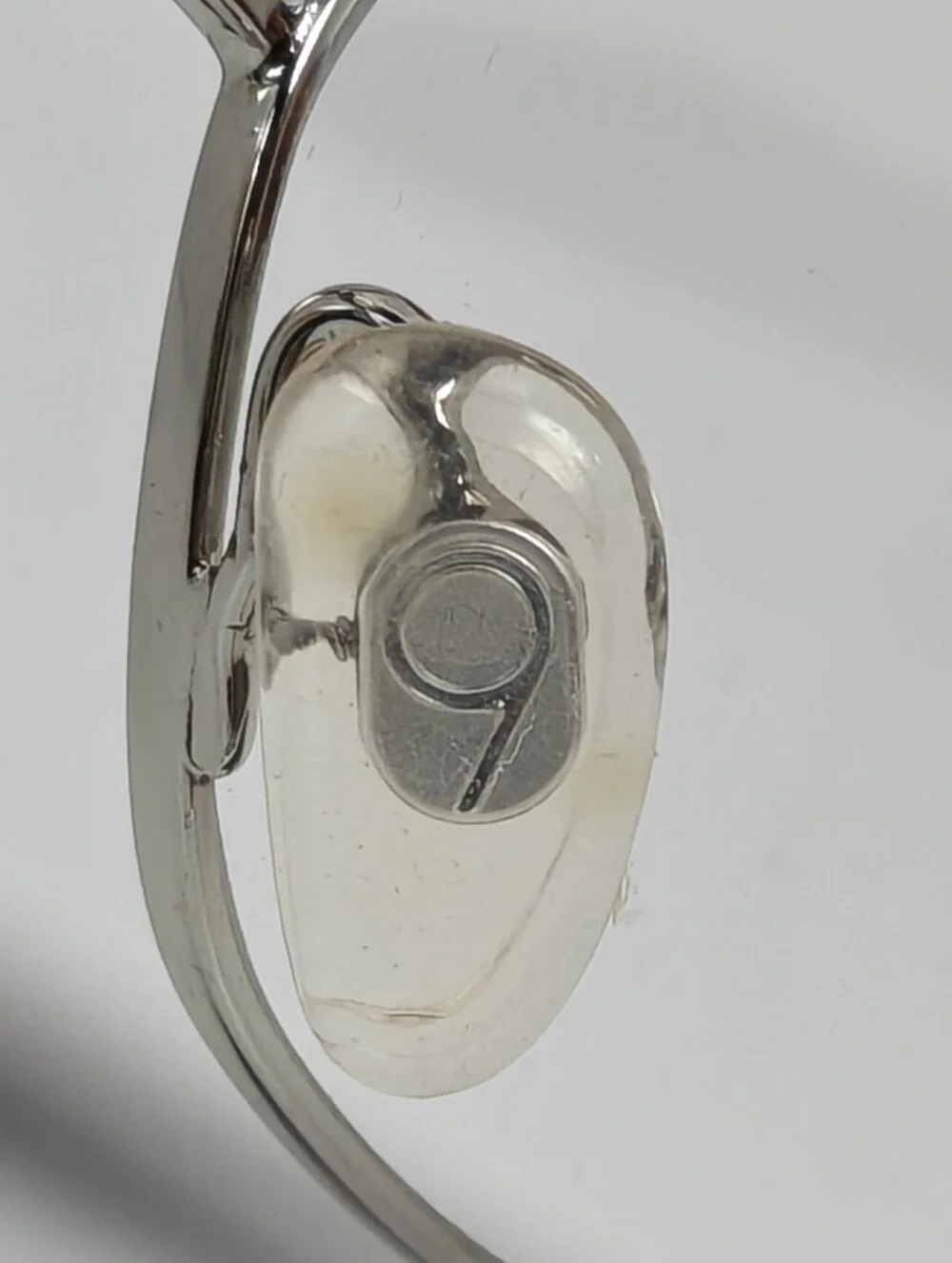Nine West. 308. Silver Oval Wireframe. Ivory Grey Tortoise Front.